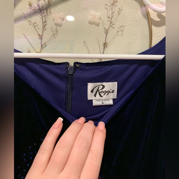 Reggio Vintage Evening Purple Dress (Size Medium 4-8) - Picture 3 of 7